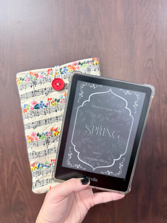 Quilted Kindle Sleeve - Musical Flowers